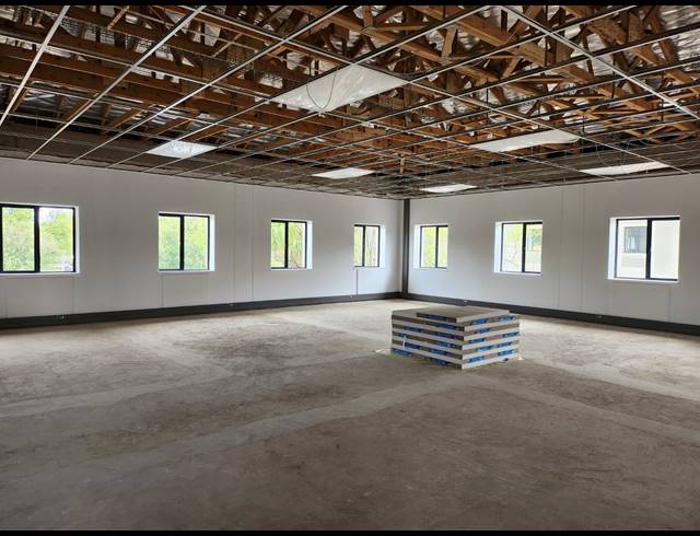 223M² OFFICE TO LET IN WATERFALL